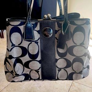 Authentic Coach Large Shoulder Handle Bag